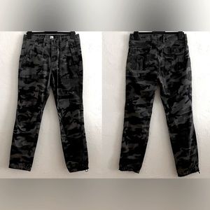 GAP MEN’S GRAY CAMOUFLAGE CARGO PANTS SIZE 30 X 30